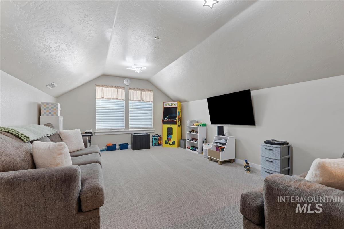 2875 N Kenneth Ave, Kuna, Idaho 83634, 4 Bedrooms, 2 Bathrooms, Residential For Sale, Price $673,900,MLS 99003973