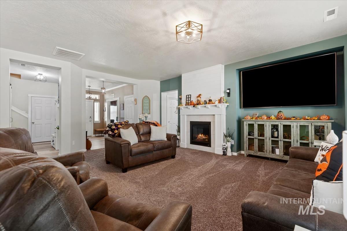 2875 N Kenneth Ave, Kuna, Idaho 83634, 4 Bedrooms, 2 Bathrooms, Residential For Sale, Price $673,900,MLS 99003973
