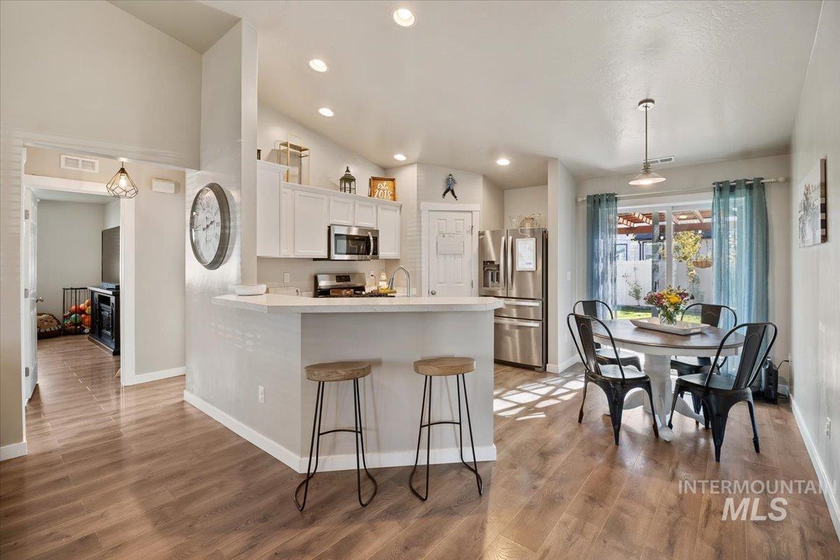 799 Pronghorn Dr., Twin Falls, Idaho 83301, 4 Bedrooms, 2 Bathrooms, Residential For Sale, Price $389,900, 99003975