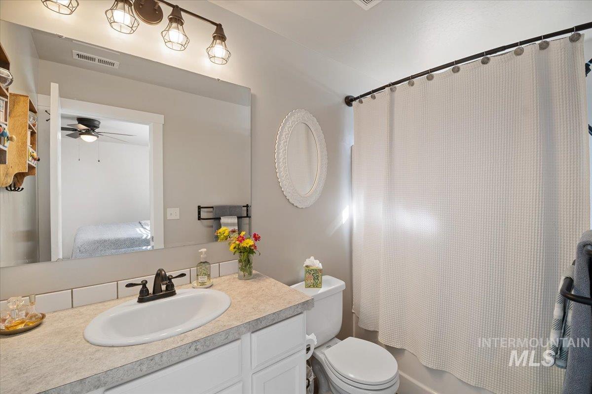 799 Pronghorn Dr., Twin Falls, Idaho 83301, 4 Bedrooms, 2 Bathrooms, Residential For Sale, Price $389,900, 99003975