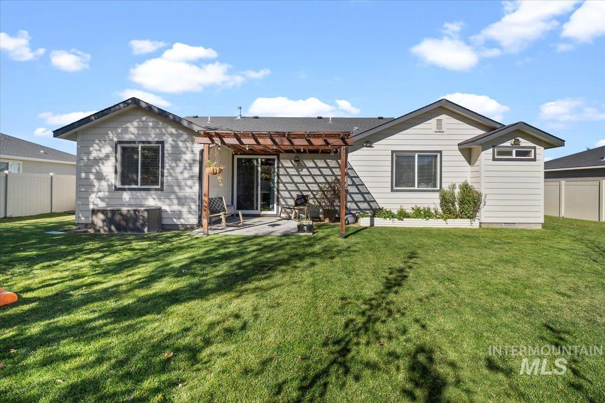 799 Pronghorn Dr., Twin Falls, Idaho 83301, 4 Bedrooms, 2 Bathrooms, Residential For Sale, Price $389,900, 99003975