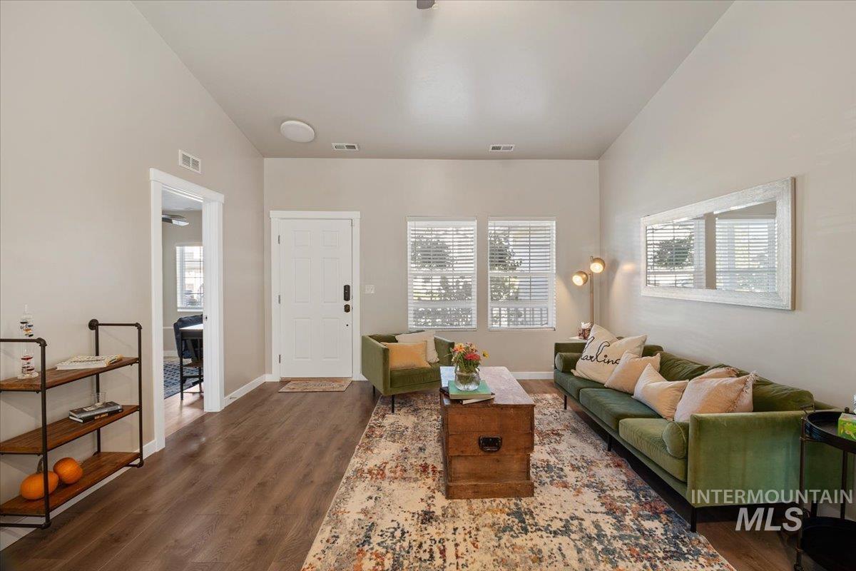 799 Pronghorn Dr., Twin Falls, Idaho 83301, 4 Bedrooms, 2 Bathrooms, Residential For Sale, Price $389,900, 99003975