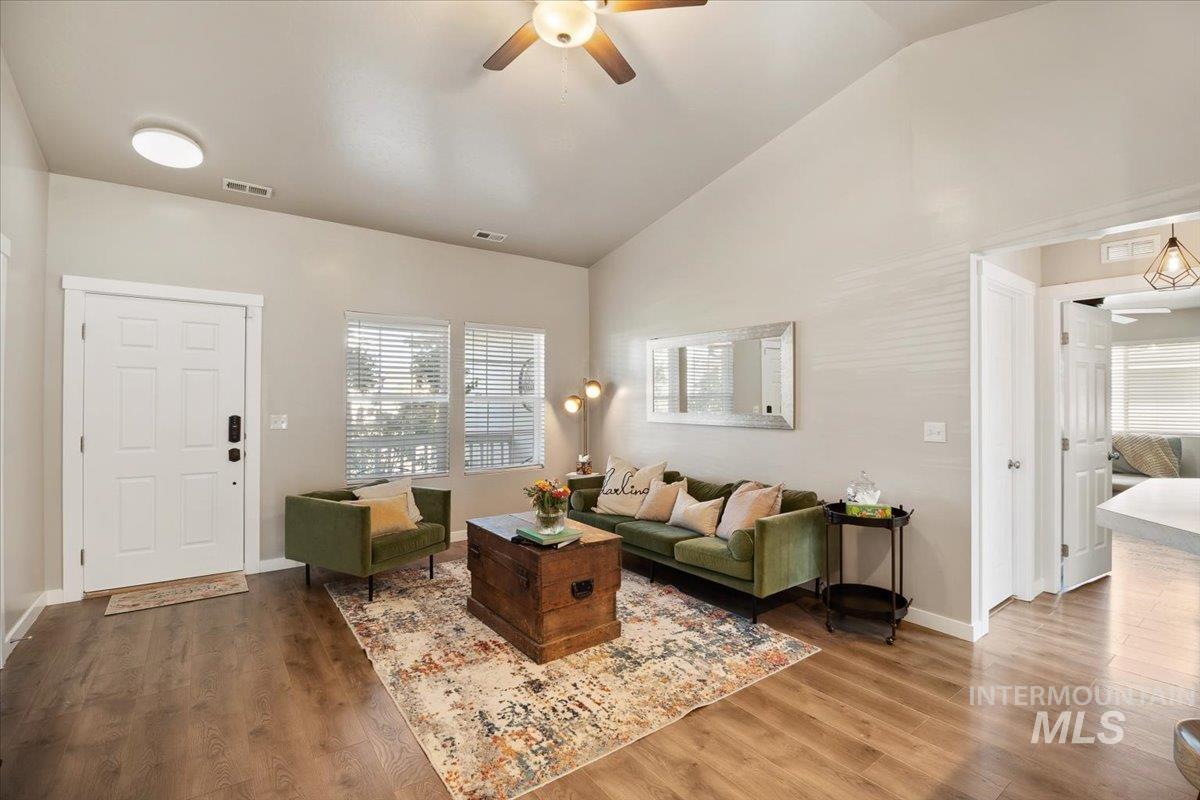 799 Pronghorn Dr., Twin Falls, Idaho 83301, 4 Bedrooms, 2 Bathrooms, Residential For Sale, Price $389,900, 99003975