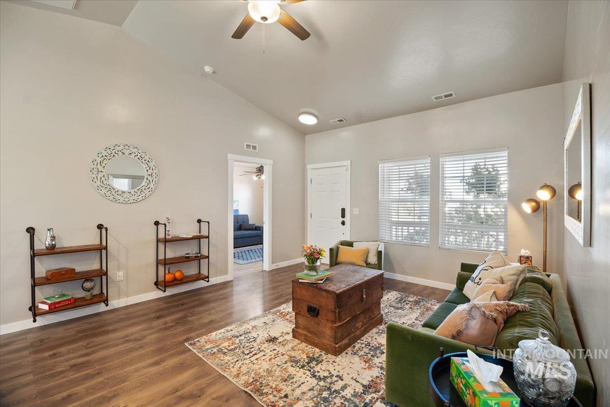 799 Pronghorn Dr., Twin Falls, Idaho 83301, 4 Bedrooms, 2 Bathrooms, Residential For Sale, Price $389,900, 99003975