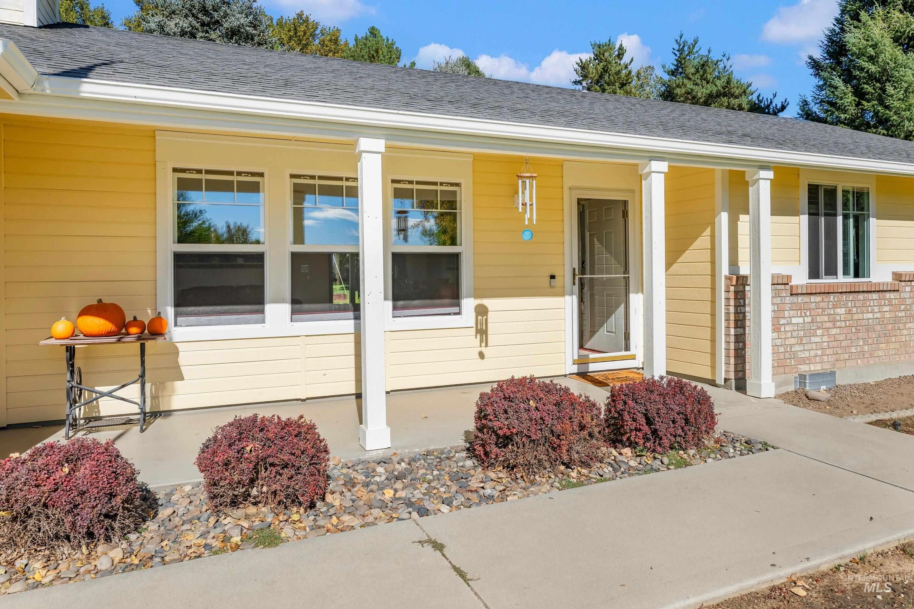 24478 Sweetwater Rd., Wilder, Idaho 83676, 3 Bedrooms, 2 Bathrooms, Residential For Sale, Price $575,000,MLS 99003982