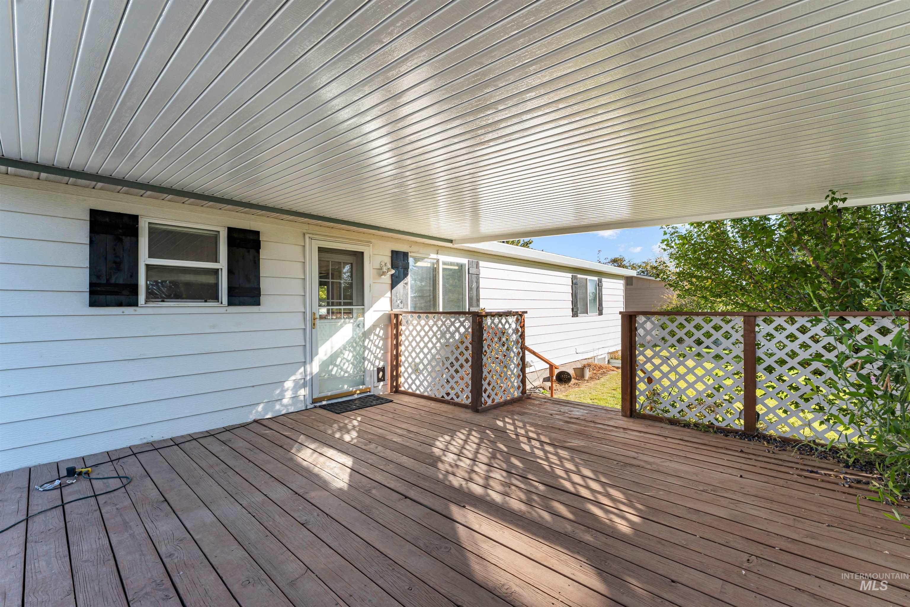 651 Calico, Hansen, Idaho 83334, 4 Bedrooms, 2 Bathrooms, Residential For Sale, Price $295,000, 99003985