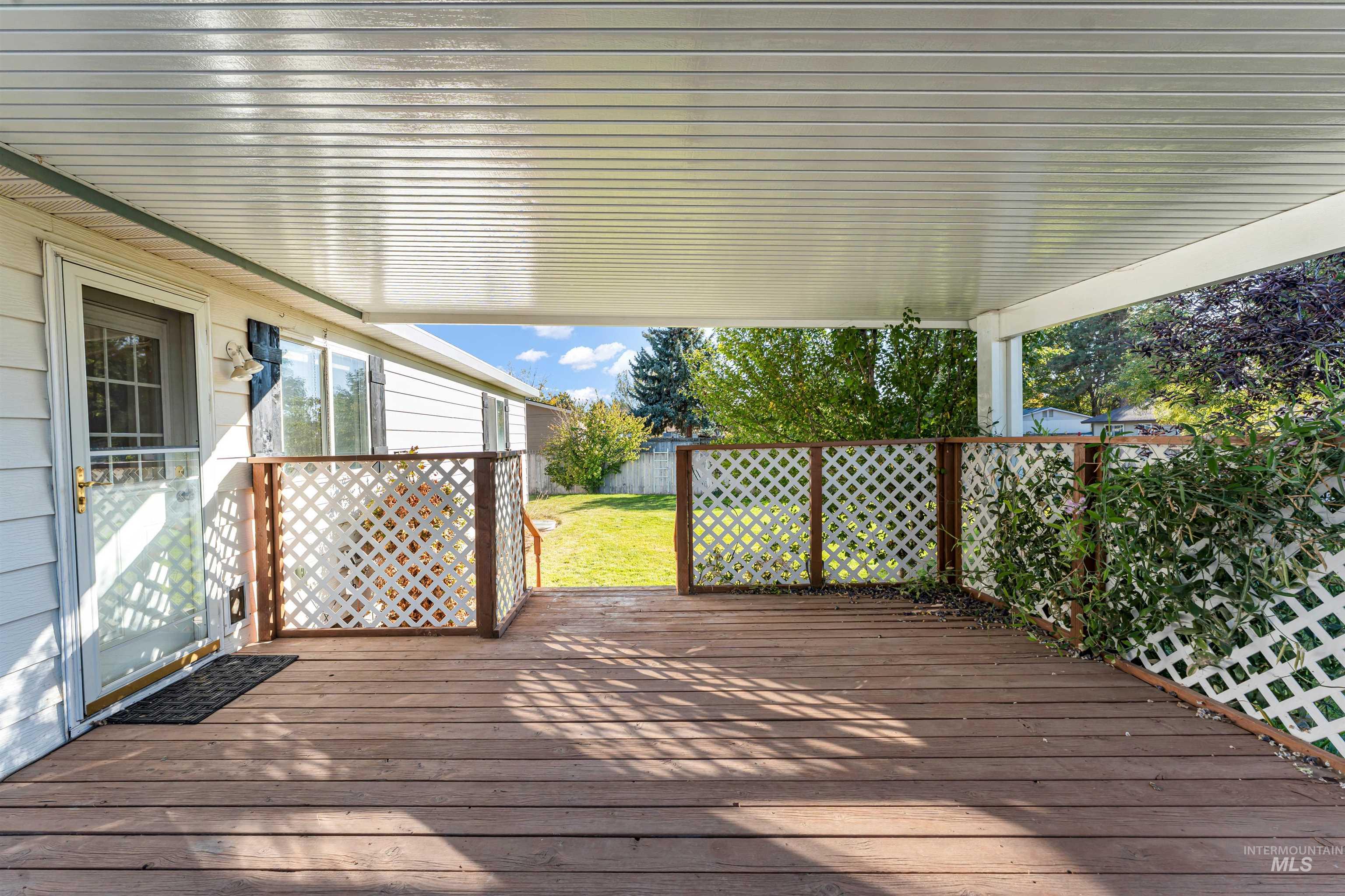 651 Calico, Hansen, Idaho 83334, 4 Bedrooms, 2 Bathrooms, Residential For Sale, Price $295,000, 99003985