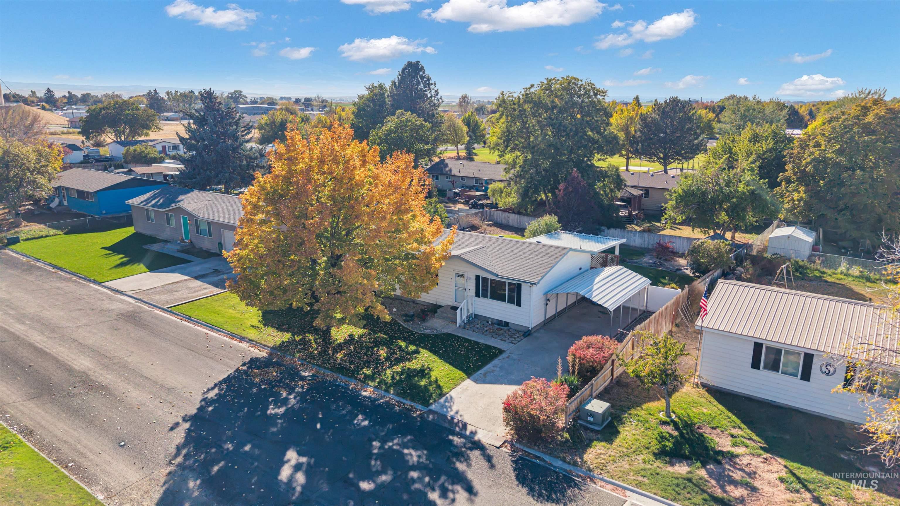 651 Calico, Hansen, Idaho 83334, 4 Bedrooms, 2 Bathrooms, Residential For Sale, Price $295,000, 99003985