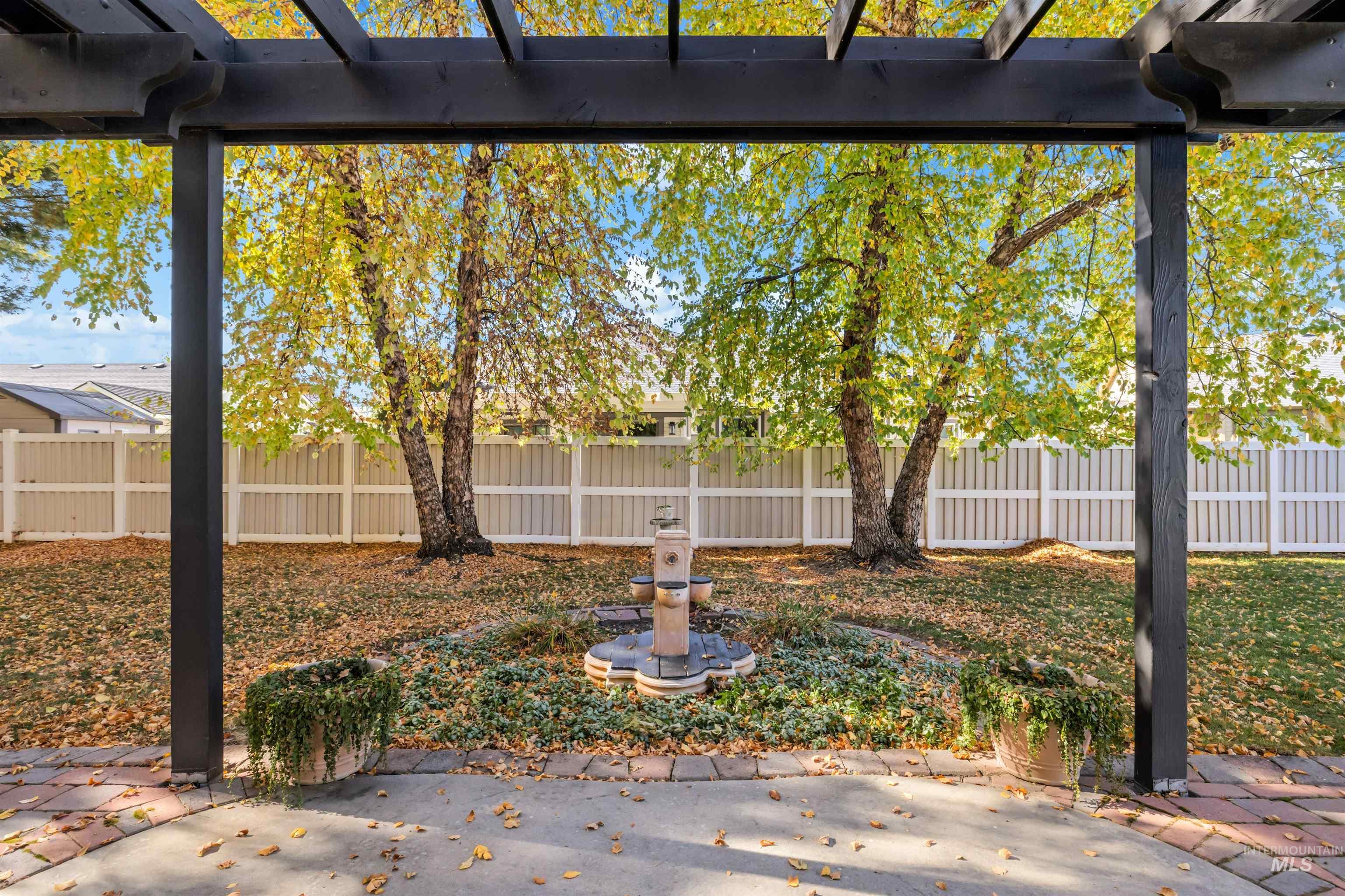 3841 N Price Way, Meridian, Idaho 83642, 4 Bedrooms, 2.5 Bathrooms, Residential For Sale, Price $499,900, 99003990