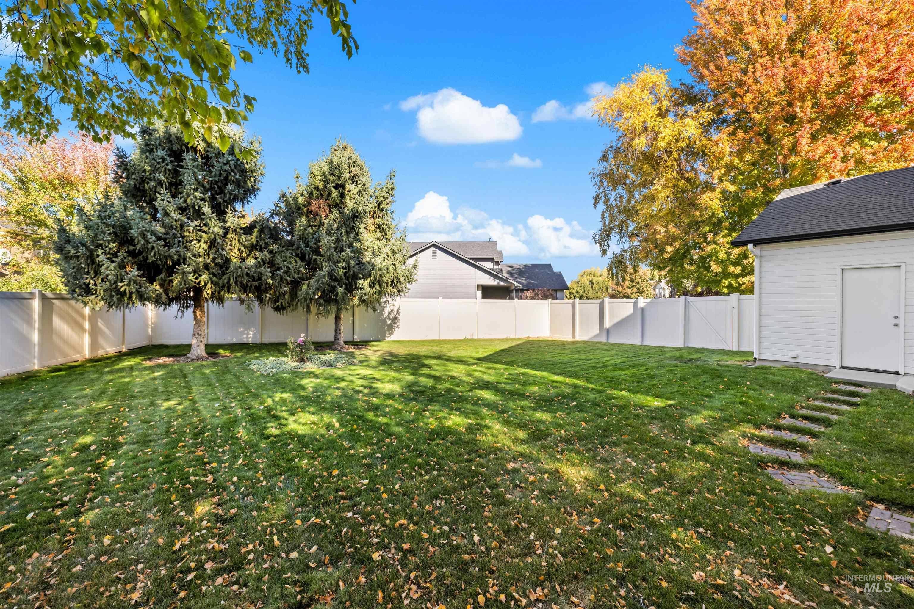 3841 N Price Way, Meridian, Idaho 83642, 4 Bedrooms, 2.5 Bathrooms, Residential For Sale, Price $499,900, 99003990