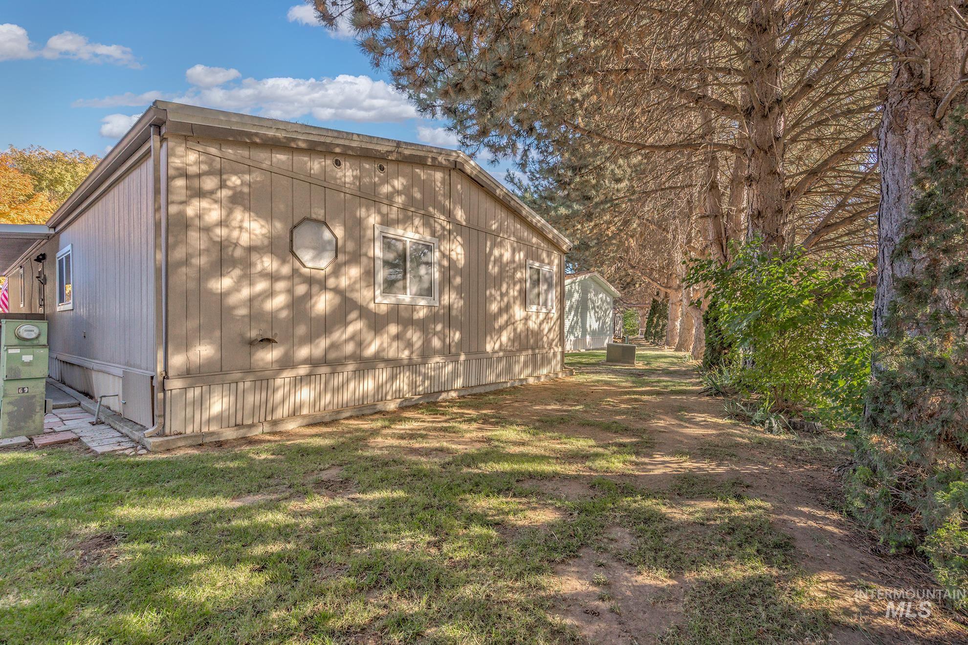 2701 N Alder Dr #69, Fruitland, Idaho 83619, 3 Bedrooms, 2 Bathrooms, Residential For Sale, Price $143,000,MLS 99003991