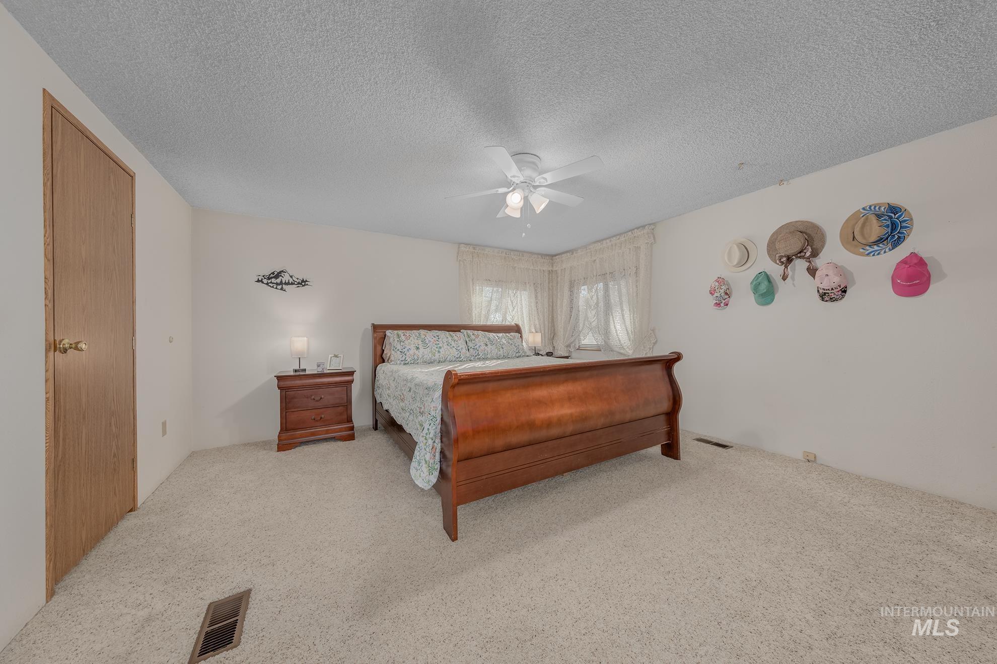 2701 N Alder Dr #69, Fruitland, Idaho 83619, 3 Bedrooms, 2 Bathrooms, Residential For Sale, Price $143,000,MLS 99003991