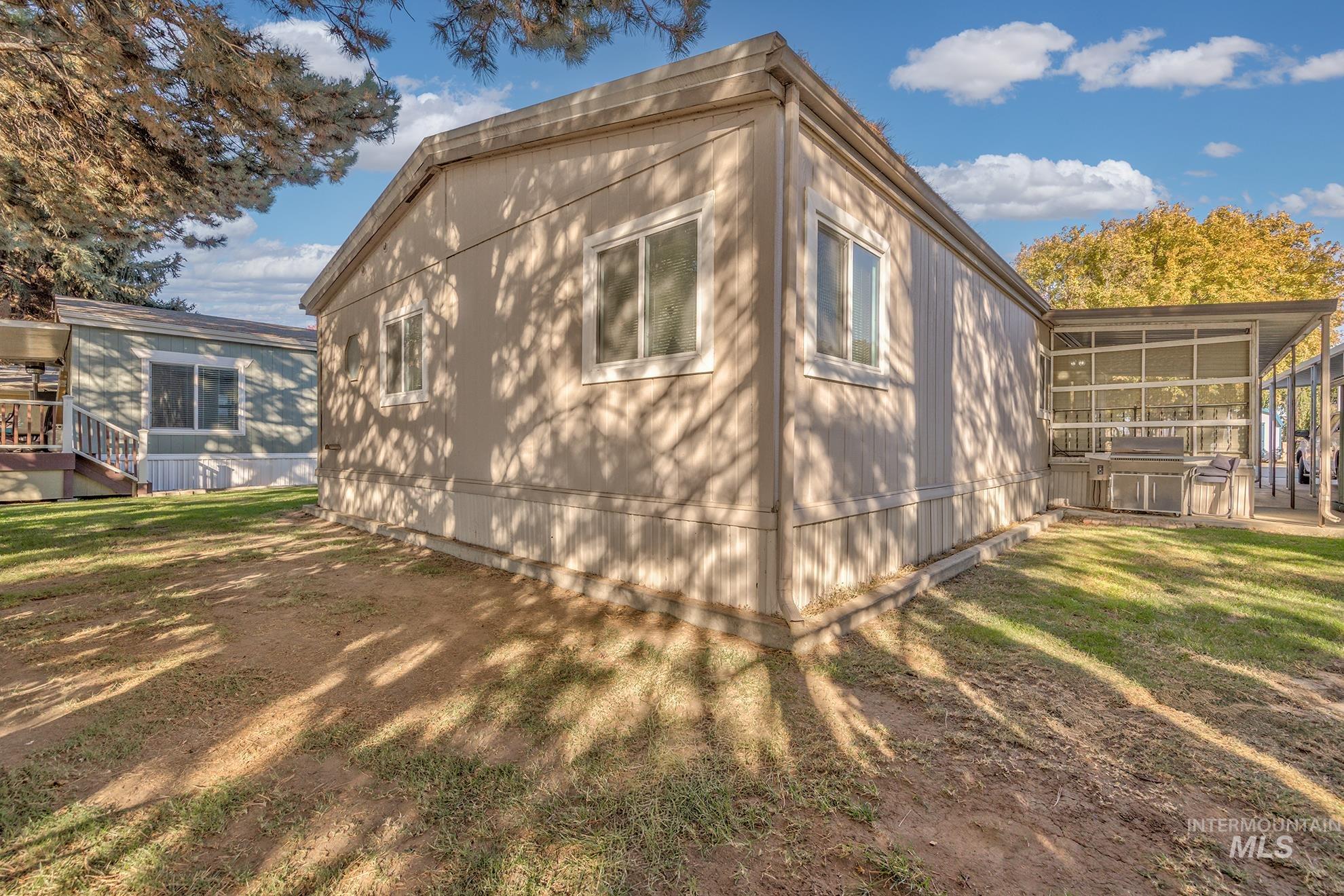 2701 N Alder Dr #69, Fruitland, Idaho 83619, 3 Bedrooms, 2 Bathrooms, Residential For Sale, Price $143,000,MLS 99003991