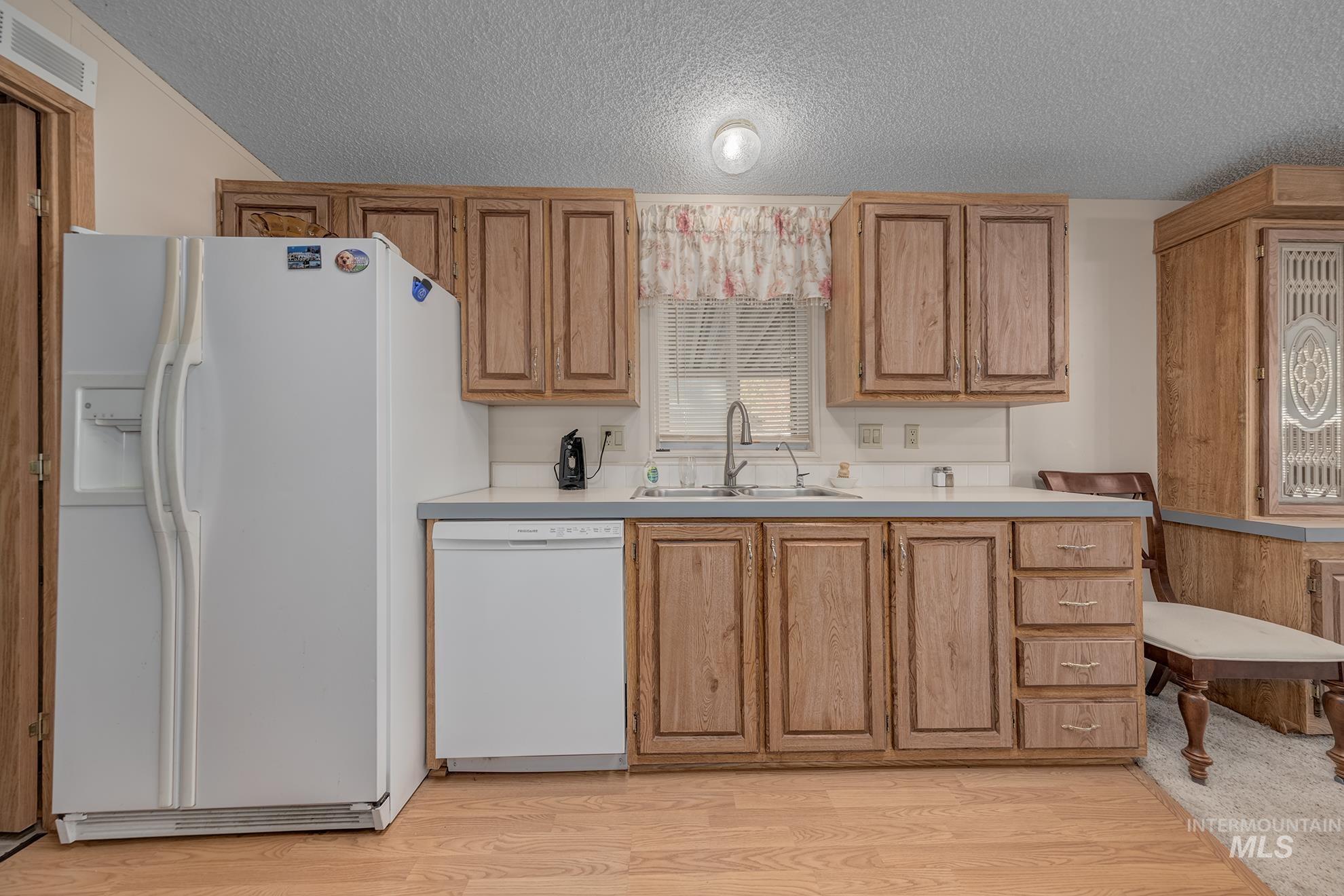 2701 N Alder Dr #69, Fruitland, Idaho 83619, 3 Bedrooms, 2 Bathrooms, Residential For Sale, Price $143,000,MLS 99003991
