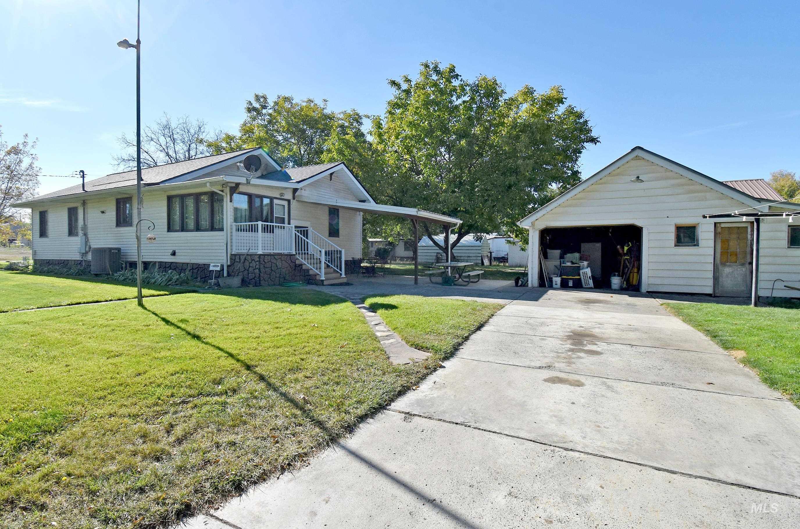 1374 Sycamore Street, Clarkston, Washington 99403, 2 Bedrooms, 1 Bathroom, Residential For Sale, Price $359,000, 99003992