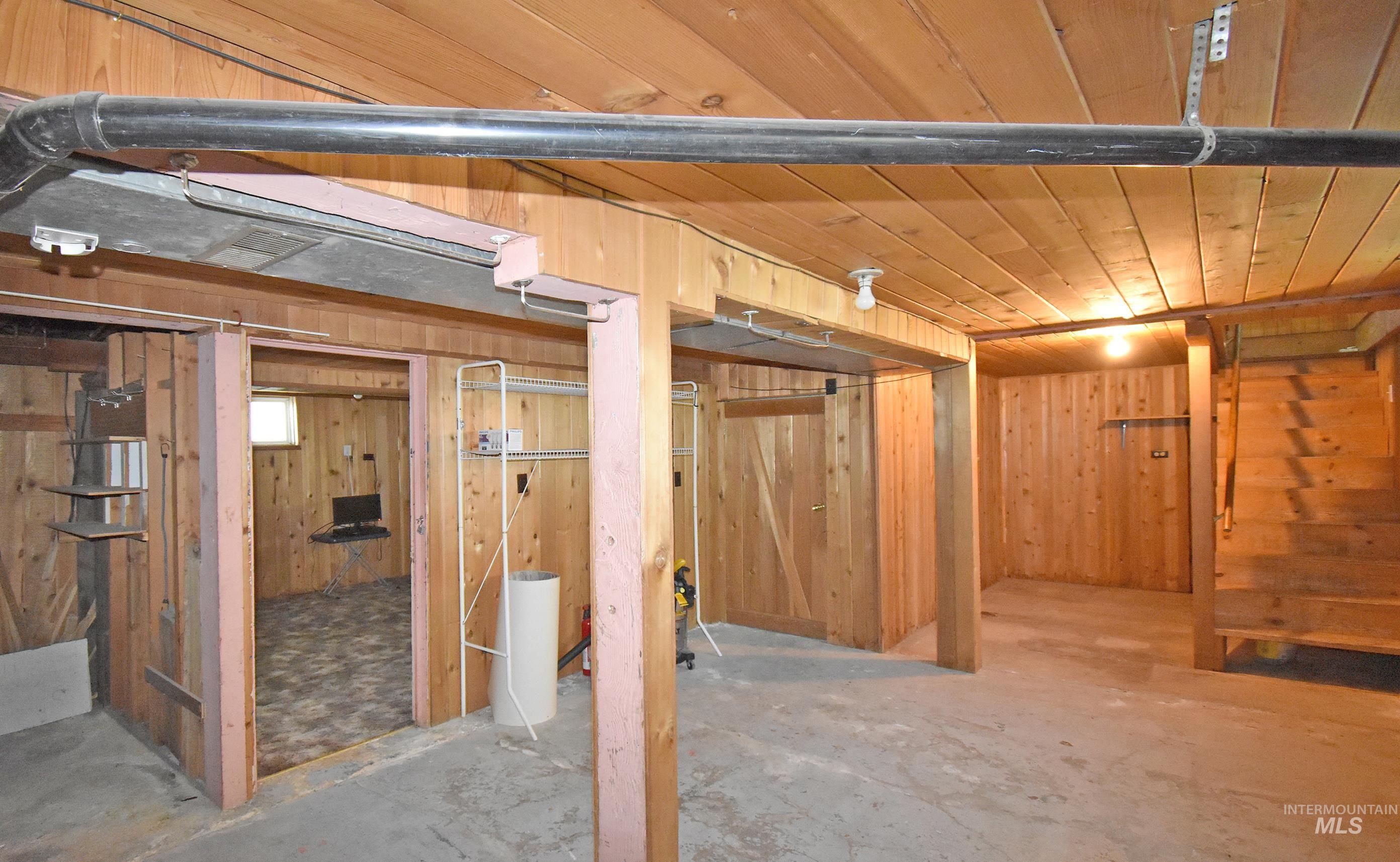 1374 Sycamore Street, Clarkston, Washington 99403, 2 Bedrooms, 1 Bathroom, Residential For Sale, Price $359,000,MLS 99003992