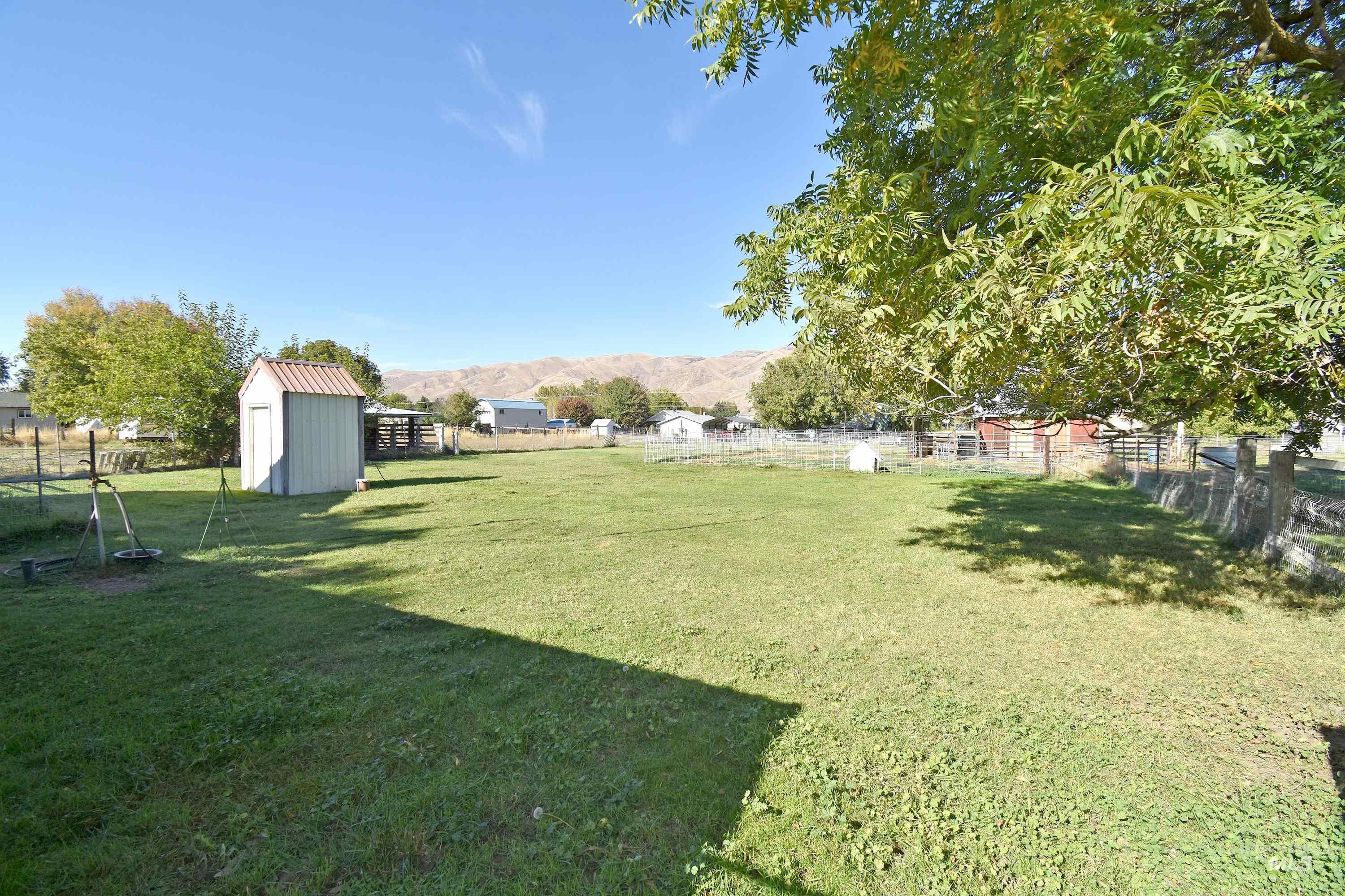 1374 Sycamore Street, Clarkston, Washington 99403, 2 Bedrooms, 1 Bathroom, Residential For Sale, Price $359,000,MLS 99003992
