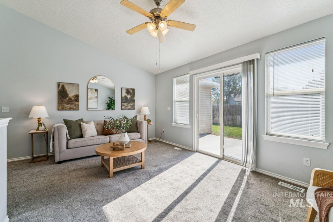 11695 W Huckleberry Dr, Nampa, Idaho 83651, 3 Bedrooms, 2 Bathrooms, Residential For Sale, Price $350,000,MLS 99003996