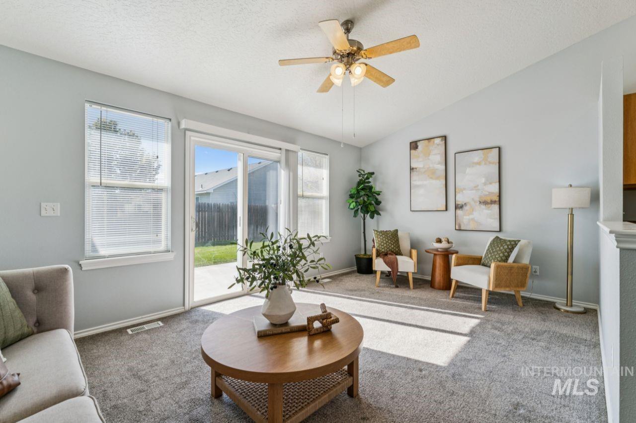 11695 W Huckleberry Dr, Nampa, Idaho 83651, 3 Bedrooms, 2 Bathrooms, Residential For Sale, Price $350,000,MLS 99003996