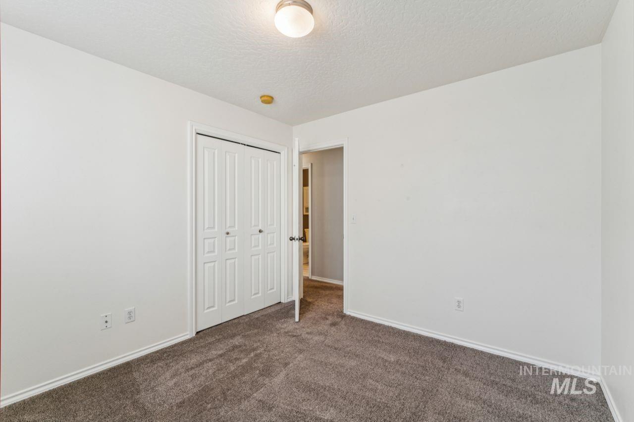 11695 W Huckleberry Dr, Nampa, Idaho 83651, 3 Bedrooms, 2 Bathrooms, Residential For Sale, Price $350,000,MLS 99003996