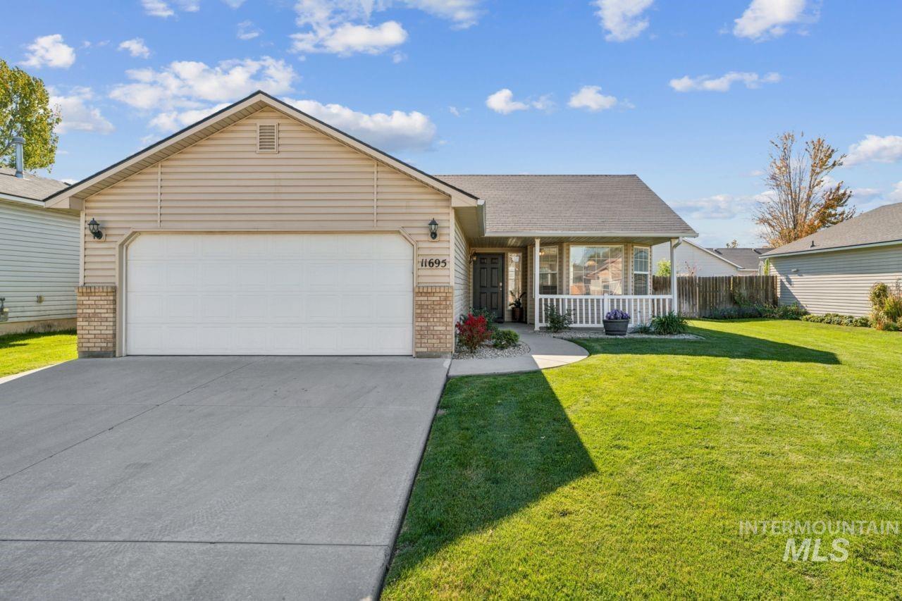 11695 W Huckleberry Dr, Nampa, Idaho 83651, 3 Bedrooms, 2 Bathrooms, Residential For Sale, Price $350,000,MLS 99003996