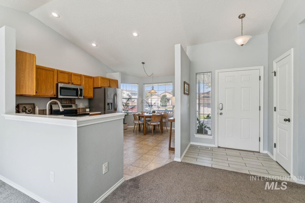 11695 W Huckleberry Dr, Nampa, Idaho 83651, 3 Bedrooms, 2 Bathrooms, Residential For Sale, Price $350,000,MLS 99003996