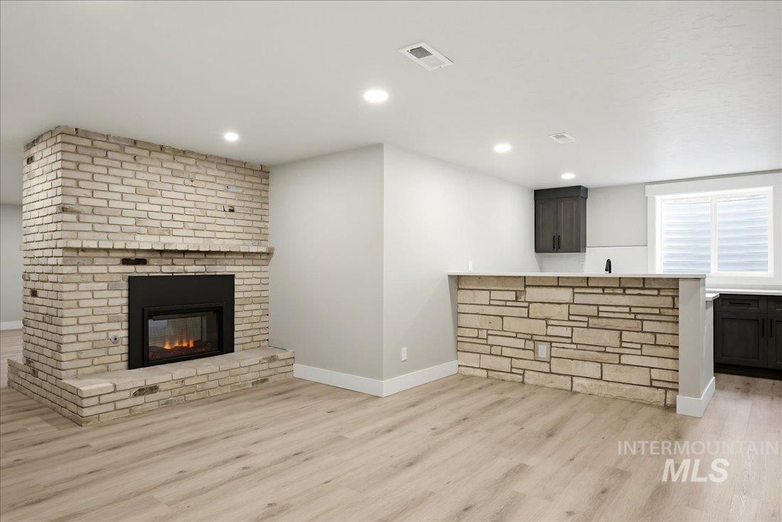 5231 N Sorrento Dr, Boise, Idaho 83704, 4 Bedrooms, 4.5 Bathrooms, Residential For Sale, Price $999,900,MLS 99003997