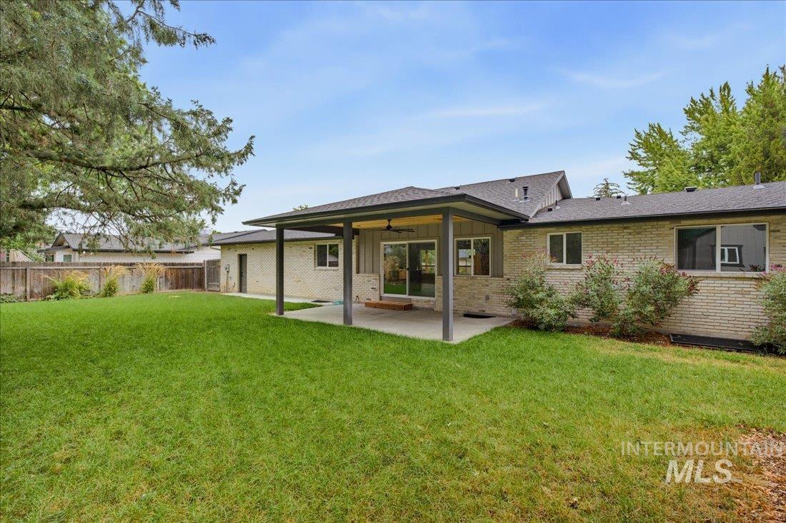 5231 N Sorrento Dr, Boise, Idaho 83704, 4 Bedrooms, 4.5 Bathrooms, Residential For Sale, Price $999,900,MLS 99003997
