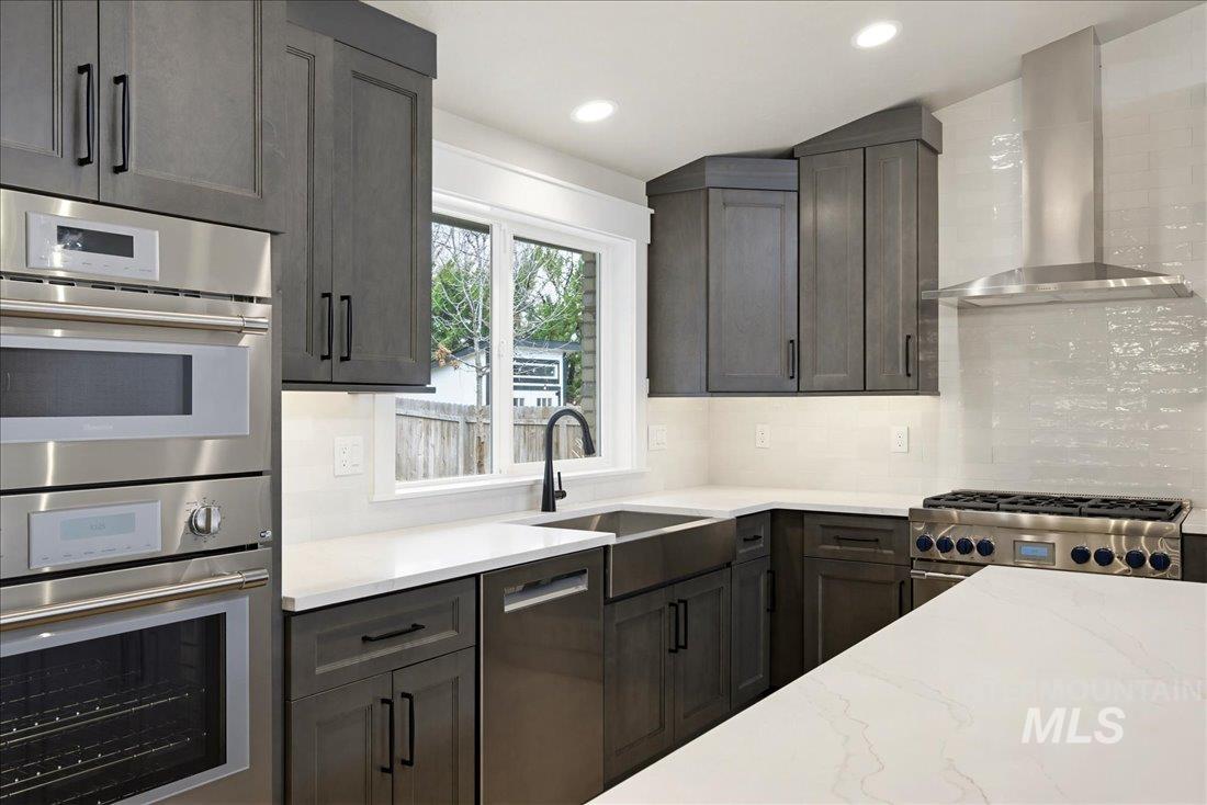 5231 N Sorrento Dr, Boise, Idaho 83704, 4 Bedrooms, 4.5 Bathrooms, Residential For Sale, Price $999,900,MLS 99003997