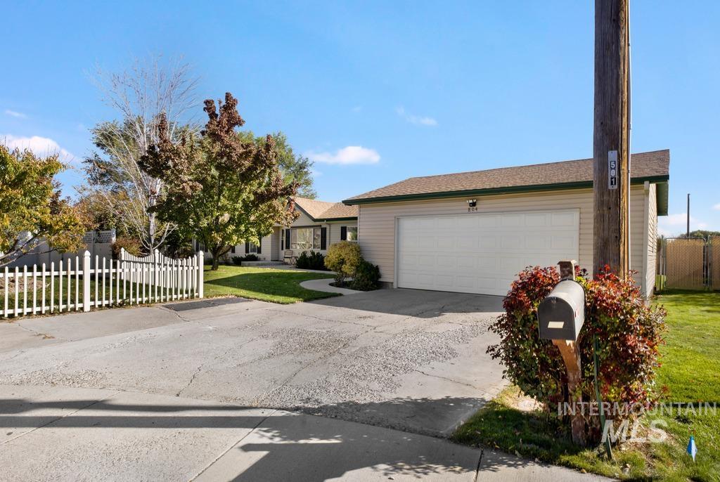 804 Sage Mesa Court, Twin Falls, Idaho 83301, 4 Bedrooms, 2 Bathrooms, Residential For Sale, Price $359,000,MLS 99004000