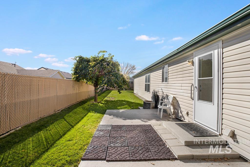 804 Sage Mesa Court, Twin Falls, Idaho 83301, 4 Bedrooms, 2 Bathrooms, Residential For Sale, Price $359,000,MLS 99004000