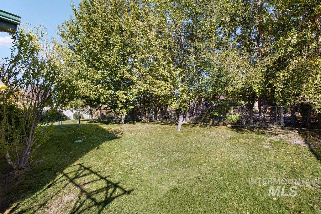 804 Sage Mesa Court, Twin Falls, Idaho 83301, 4 Bedrooms, 2 Bathrooms, Residential For Sale, Price $359,000,MLS 99004000