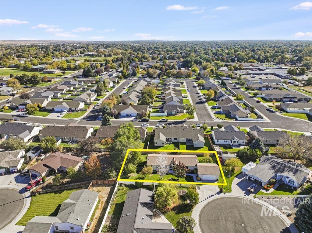 804 Sage Mesa Court, Twin Falls, Idaho 83301, 4 Bedrooms, 2 Bathrooms, Residential For Sale, Price $359,000,MLS 99004000
