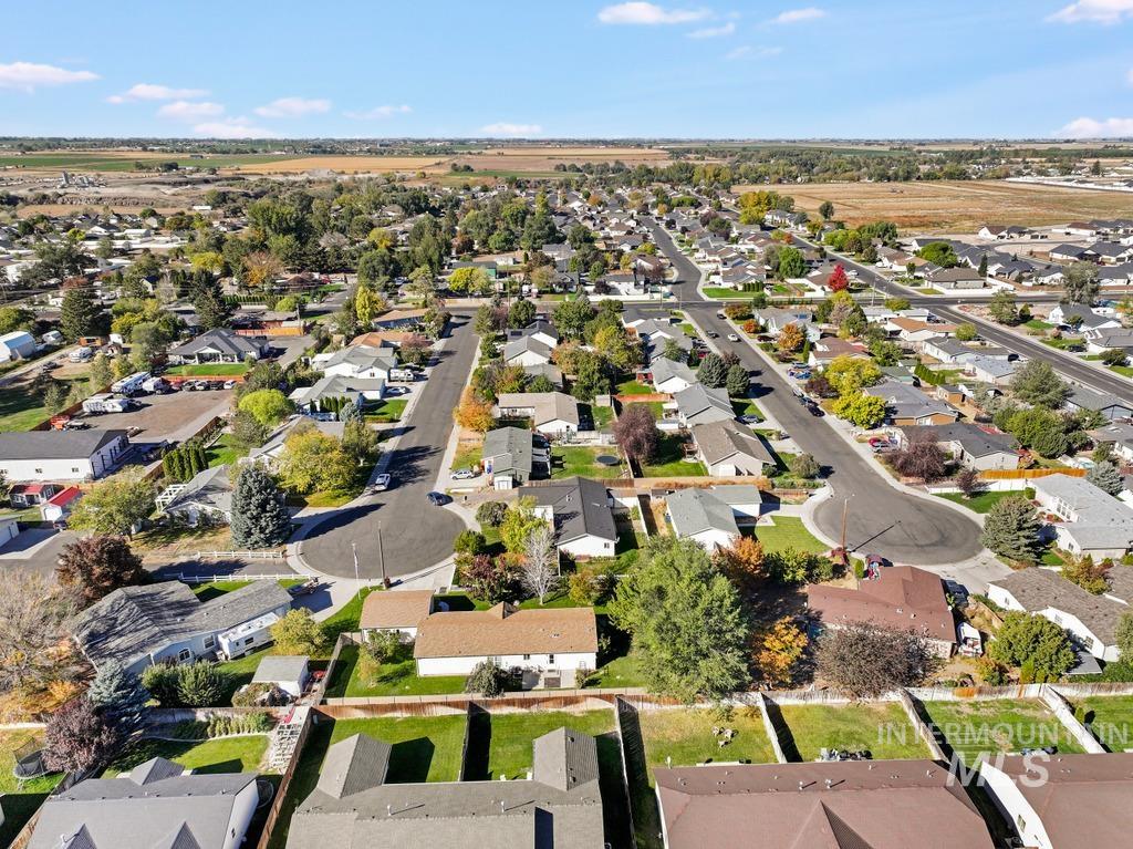 804 Sage Mesa Court, Twin Falls, Idaho 83301, 4 Bedrooms, 2 Bathrooms, Residential For Sale, Price $359,000,MLS 99004000