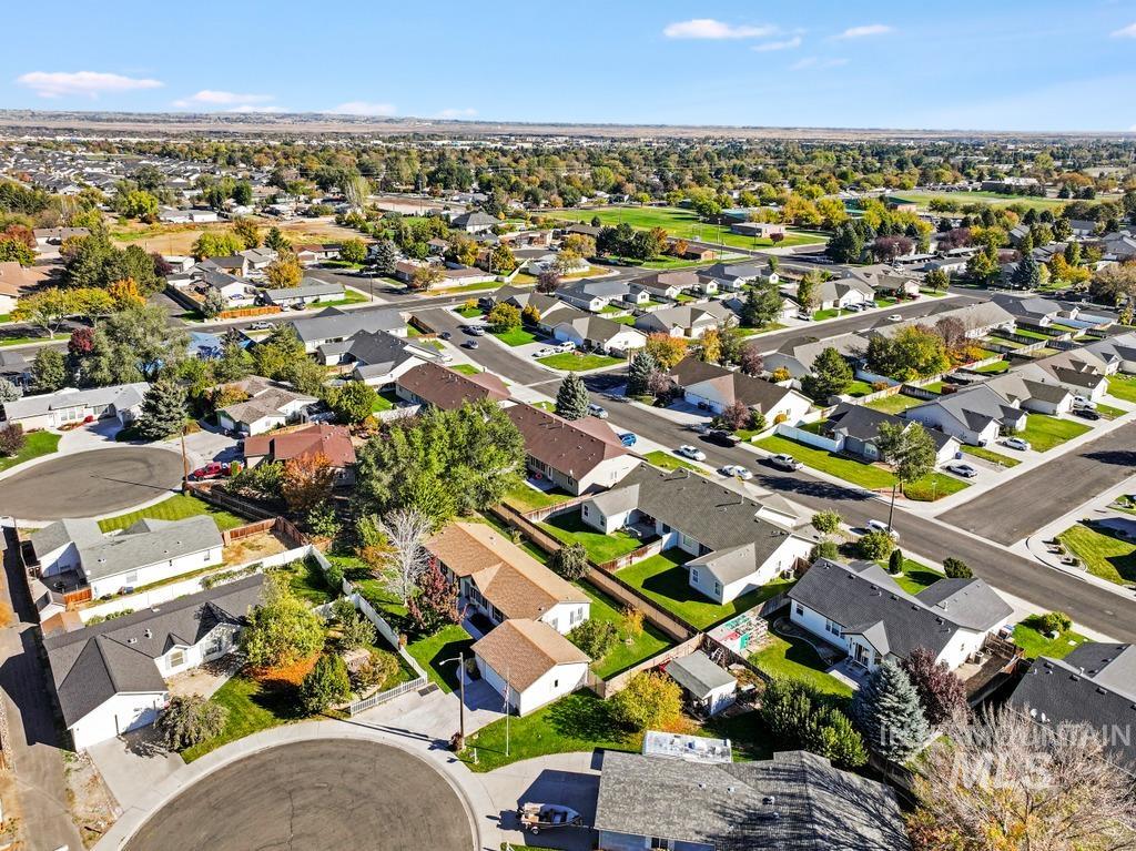 804 Sage Mesa Court, Twin Falls, Idaho 83301, 4 Bedrooms, 2 Bathrooms, Residential For Sale, Price $359,000,MLS 99004000