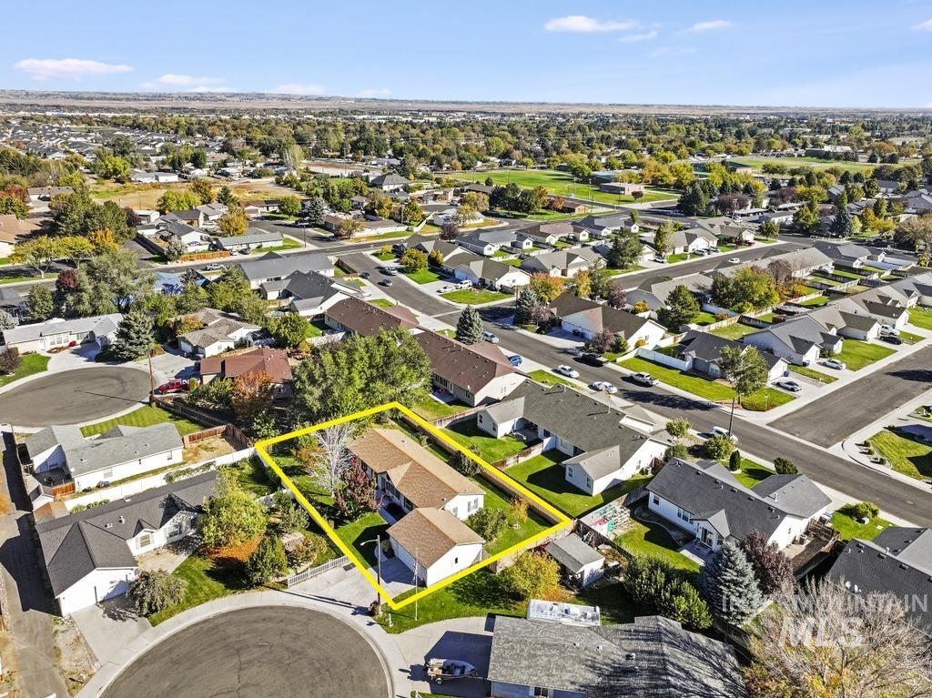 804 Sage Mesa Court, Twin Falls, Idaho 83301, 4 Bedrooms, 2 Bathrooms, Residential For Sale, Price $359,000,MLS 99004000