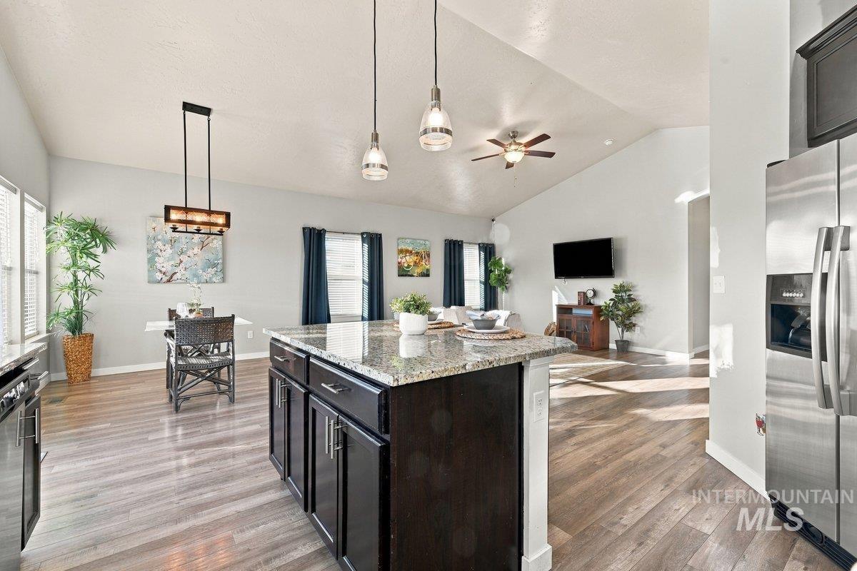 2694 S Riptide Ave., Meridian, Idaho 83642, 3 Bedrooms, 2 Bathrooms, Residential For Sale, Price $427,000, 99004001