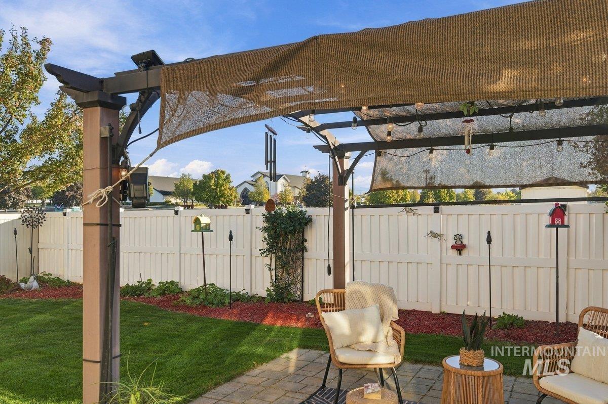 2694 S Riptide Ave., Meridian, Idaho 83642, 3 Bedrooms, 2 Bathrooms, Residential For Sale, Price $427,000, 99004001