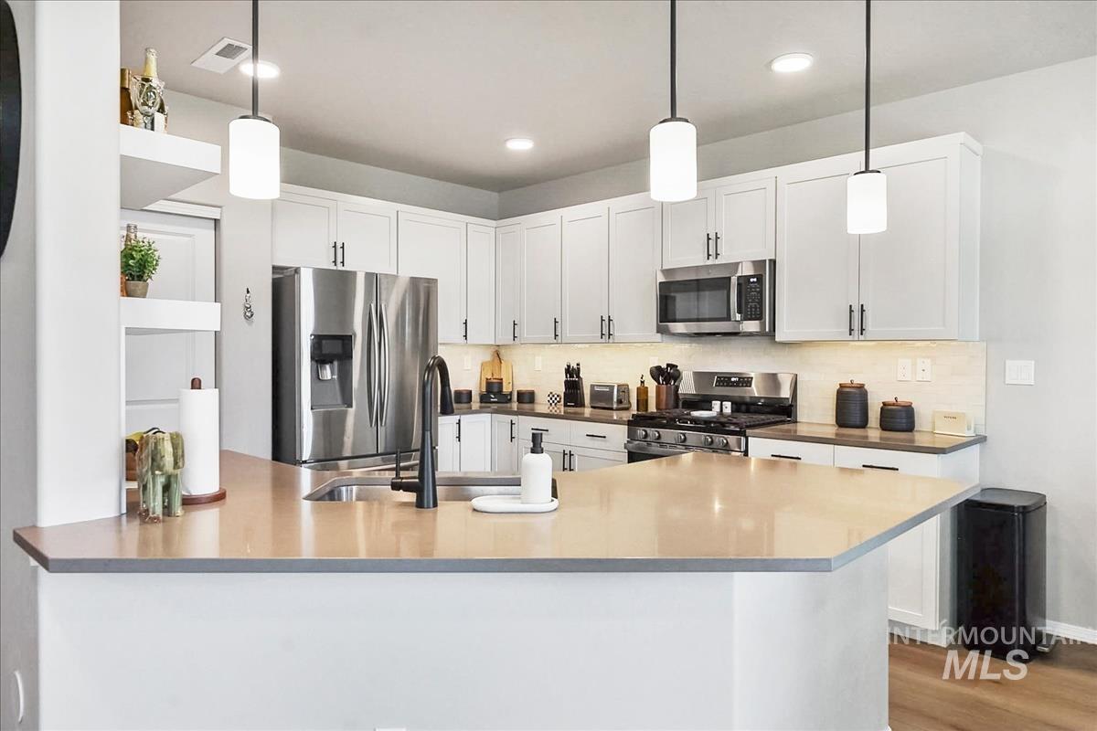 4985 E Buckwheat Dr., Nampa, Idaho 83686, 3 Bedrooms, 2 Bathrooms, Residential For Sale, Price $469,800, 99004002