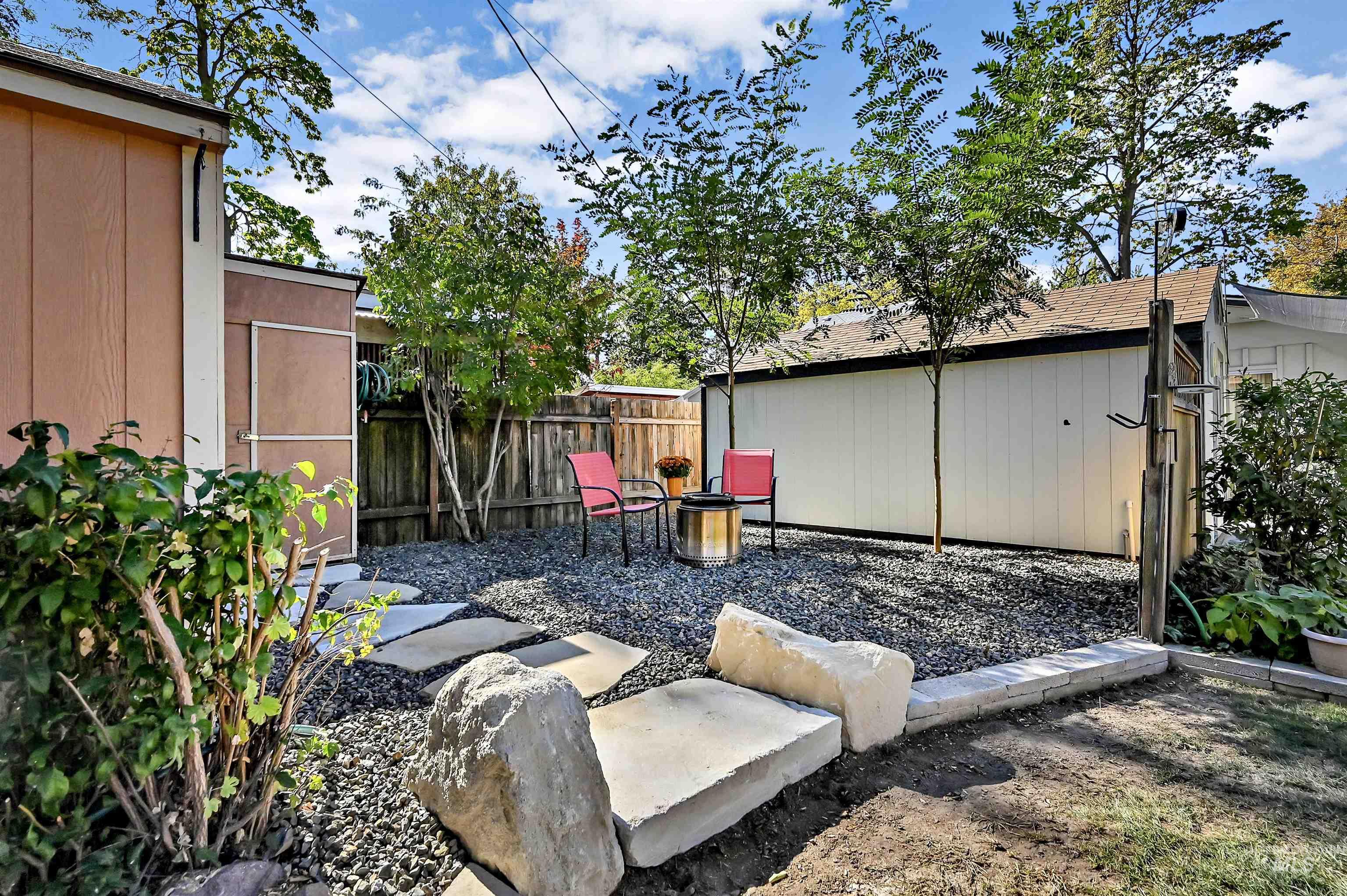 2206 S Manitou Ave, Boise, Idaho 83706, 3 Bedrooms, 2 Bathrooms, Residential For Sale, Price $415,000, 99004004