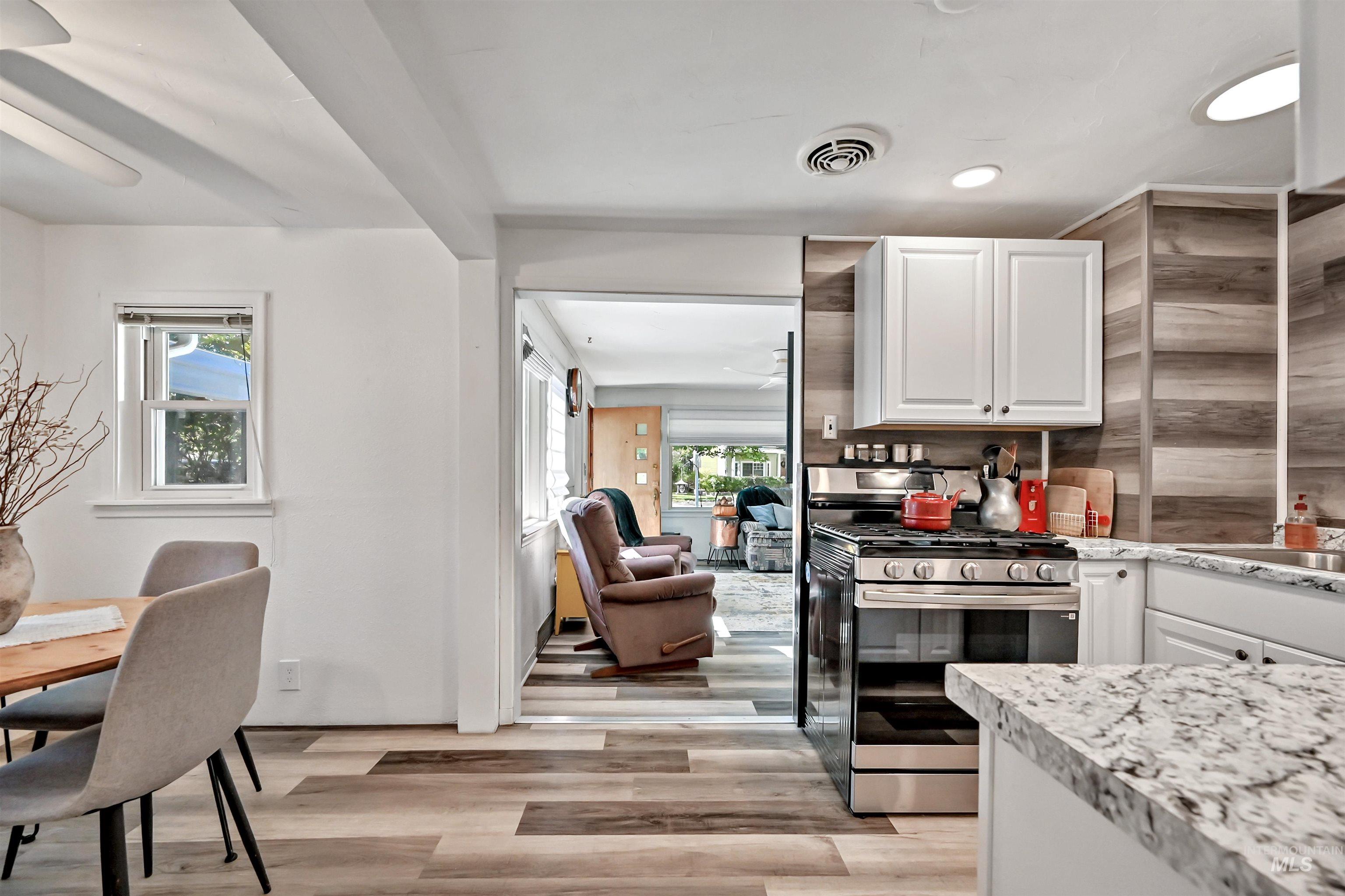 2206 S Manitou Ave, Boise, Idaho 83706, 3 Bedrooms, 2 Bathrooms, Residential For Sale, Price $415,000, 99004004