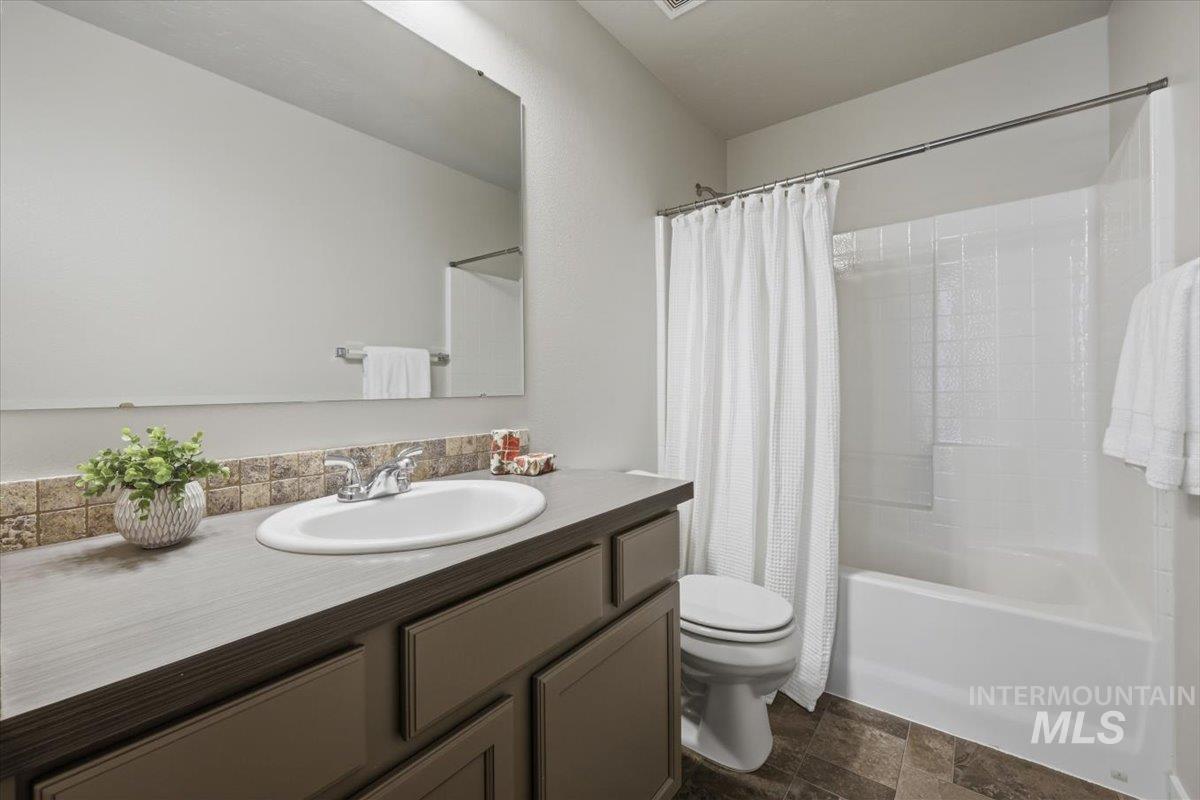 6767 S Cheshire Ave., Boise, Idaho 83709, 4 Bedrooms, 2.5 Bathrooms, Residential For Sale, Price $522,900, 99004005