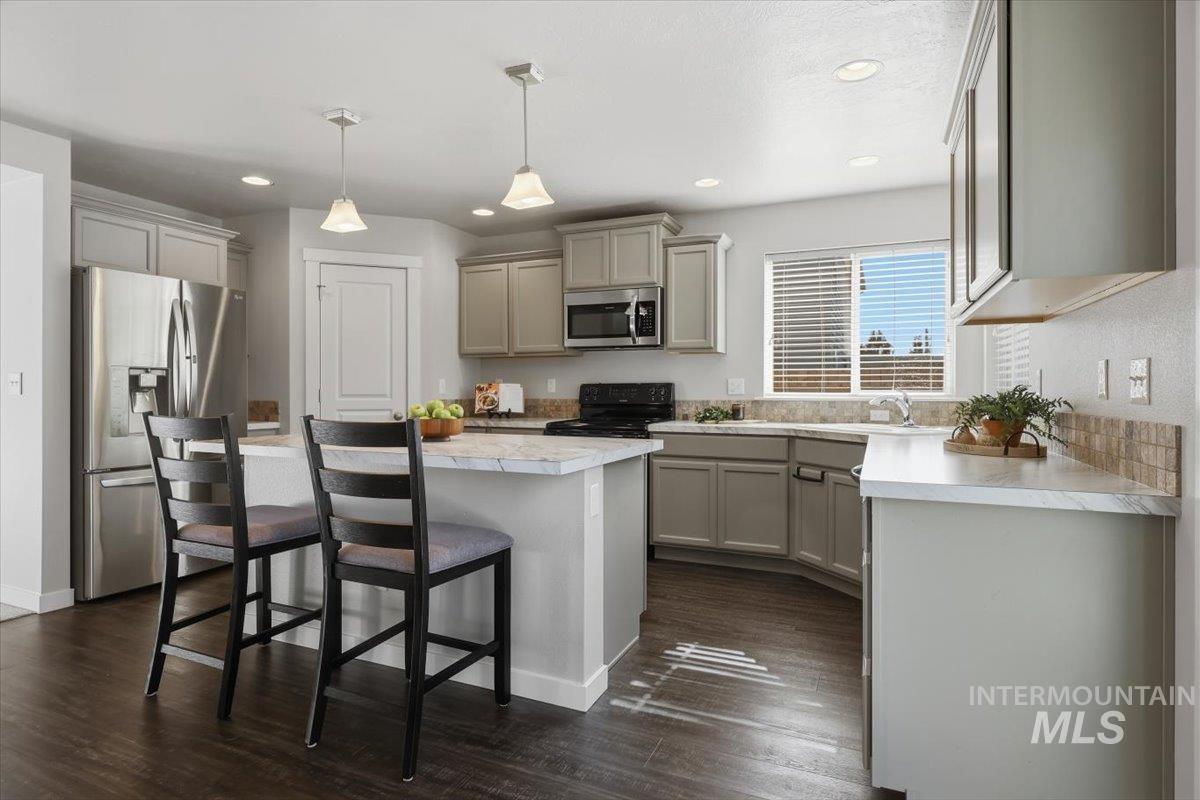 6767 S Cheshire Ave., Boise, Idaho 83709, 4 Bedrooms, 2.5 Bathrooms, Residential For Sale, Price $522,900, 99004005