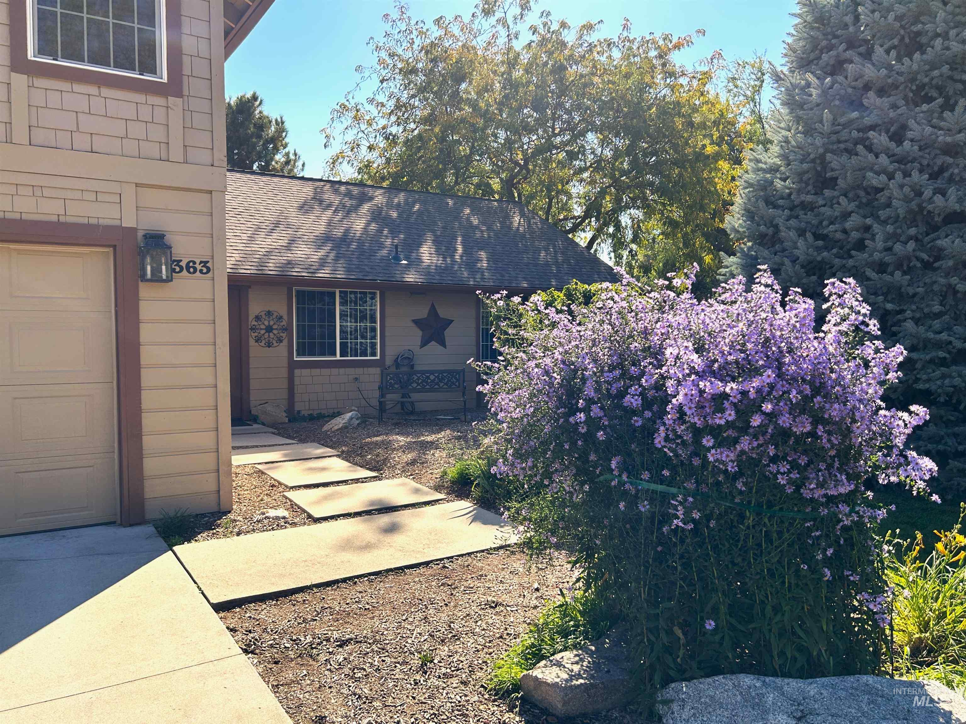 363 E Ranch Drive, Eagle, Idaho 83616, 5 Bedrooms, 2.5 Bathrooms, Residential For Sale, Price $649,000,MLS 99004006