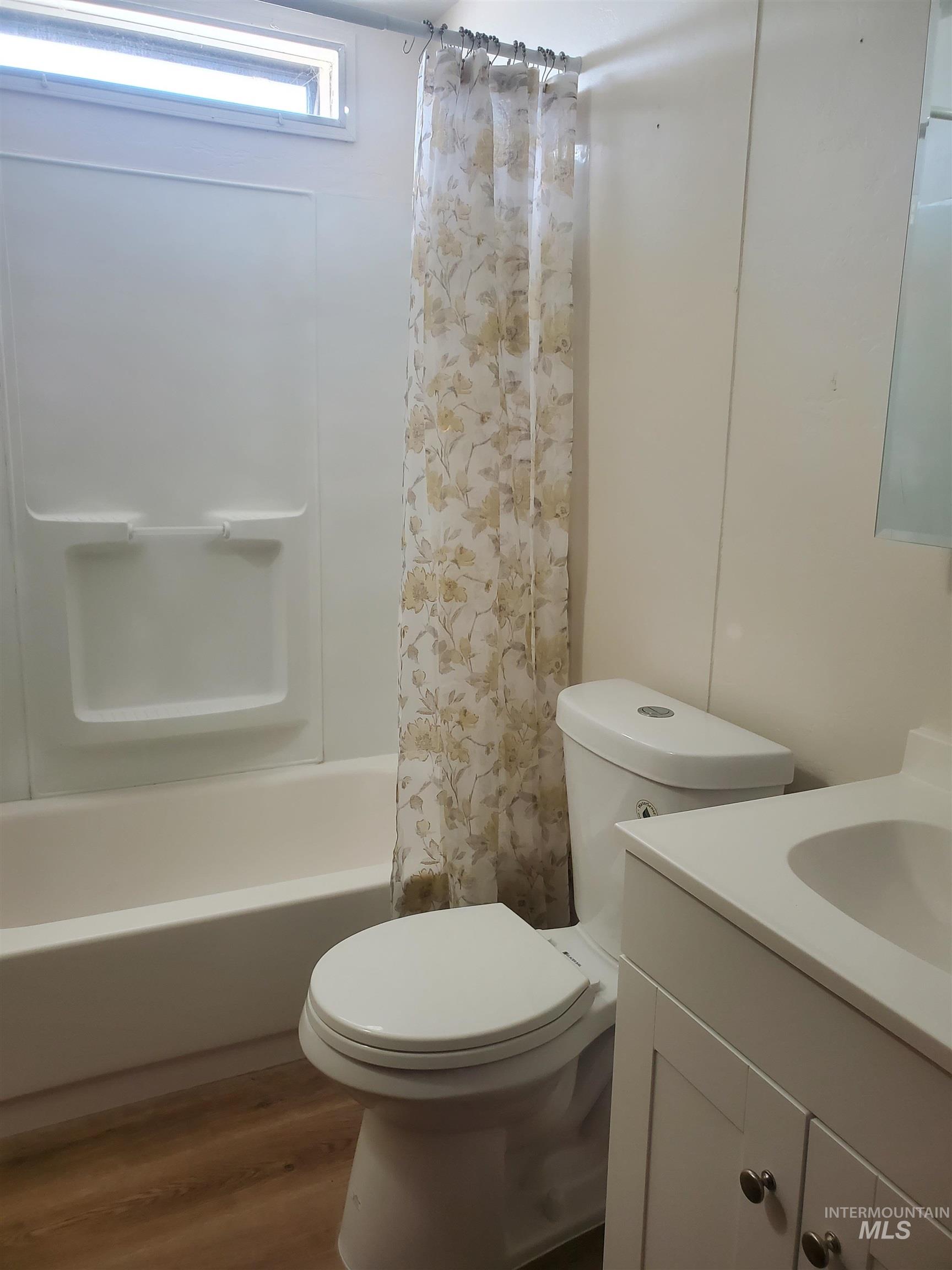 198 South Hills Rd, Twin Falls, Idaho 83301, 2 Bedrooms, 2 Bathrooms, Residential For Sale, Price $74,900, 99004008