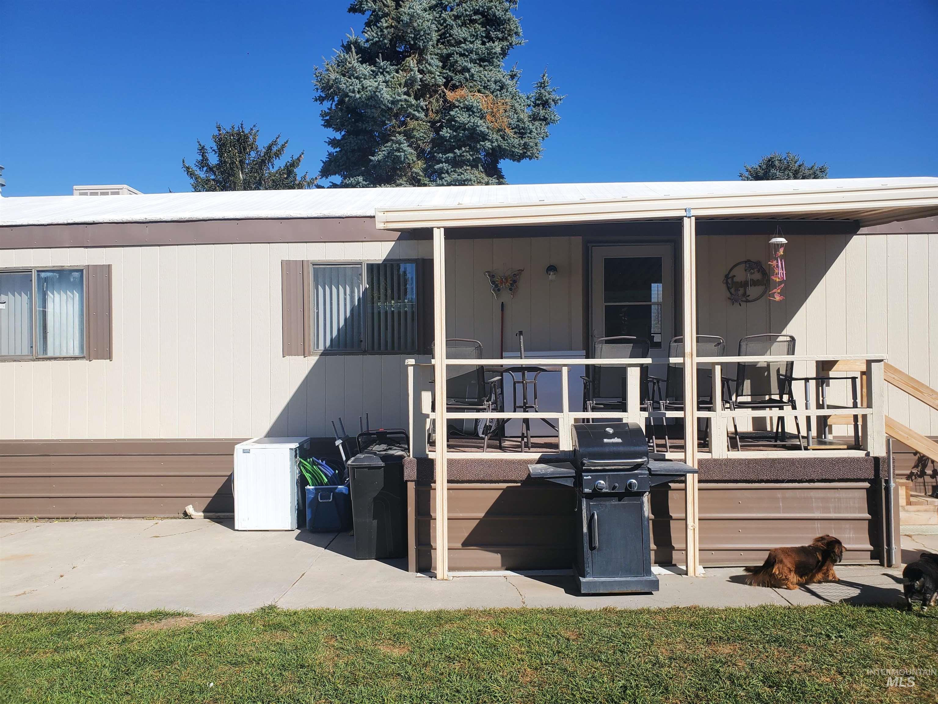 198 South Hills Rd, Twin Falls, Idaho 83301, 2 Bedrooms, 2 Bathrooms, Residential For Sale, Price $74,900, 99004008