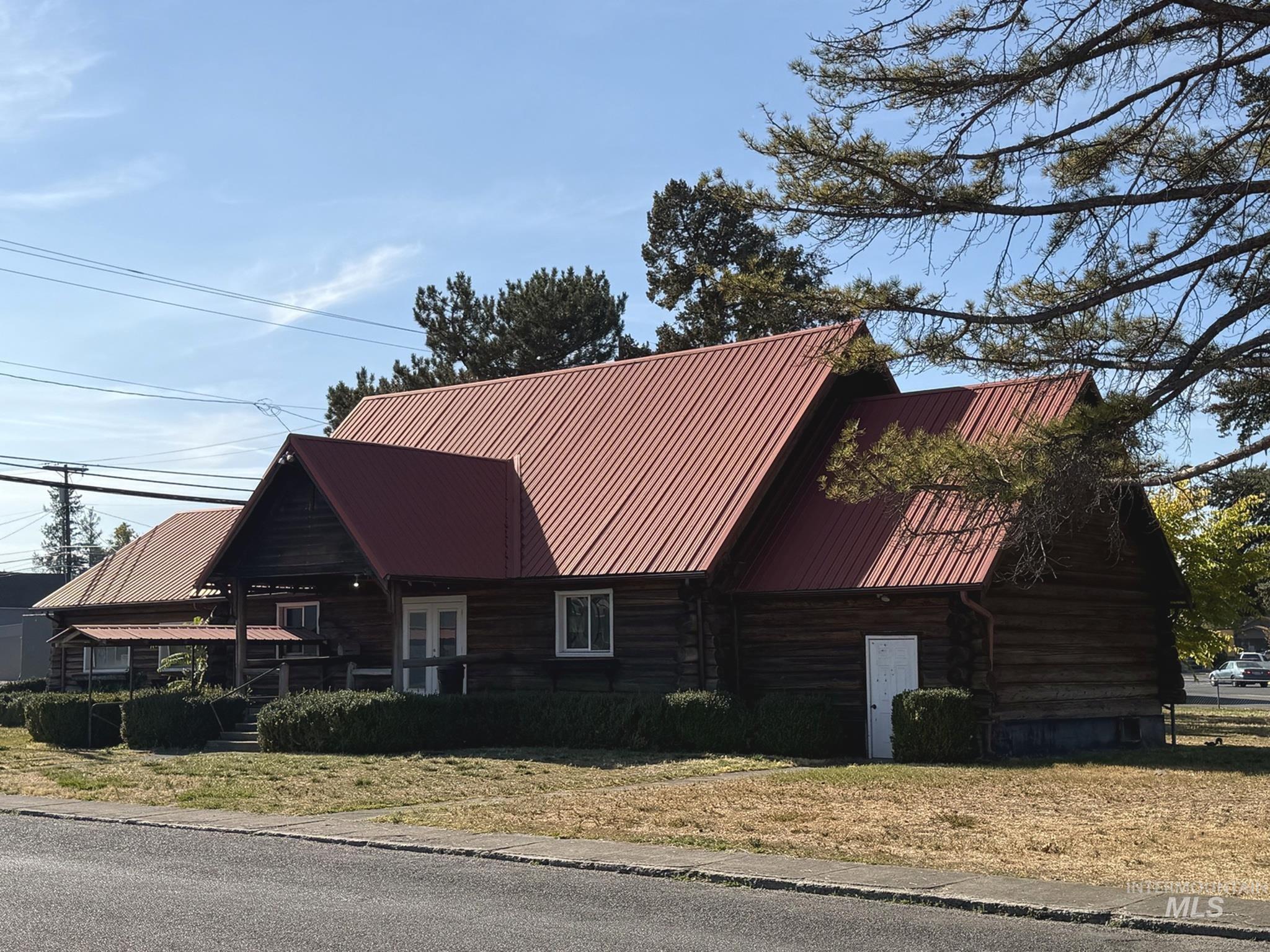 744 7th st., Clarkston, Washington 99403, Business/Commercial For Sale, Price $410,000,MLS 99004009