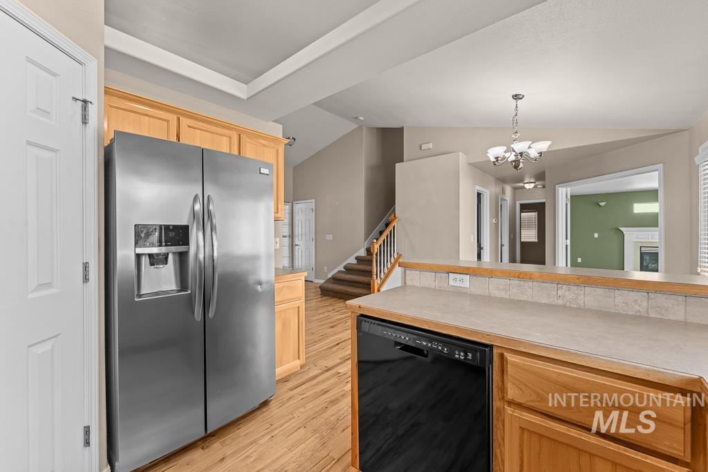 3750 N Rhodes Ave, Meridian, Idaho 83646, 4 Bedrooms, 2.5 Bathrooms, Residential For Sale, Price $525,000, 99004010