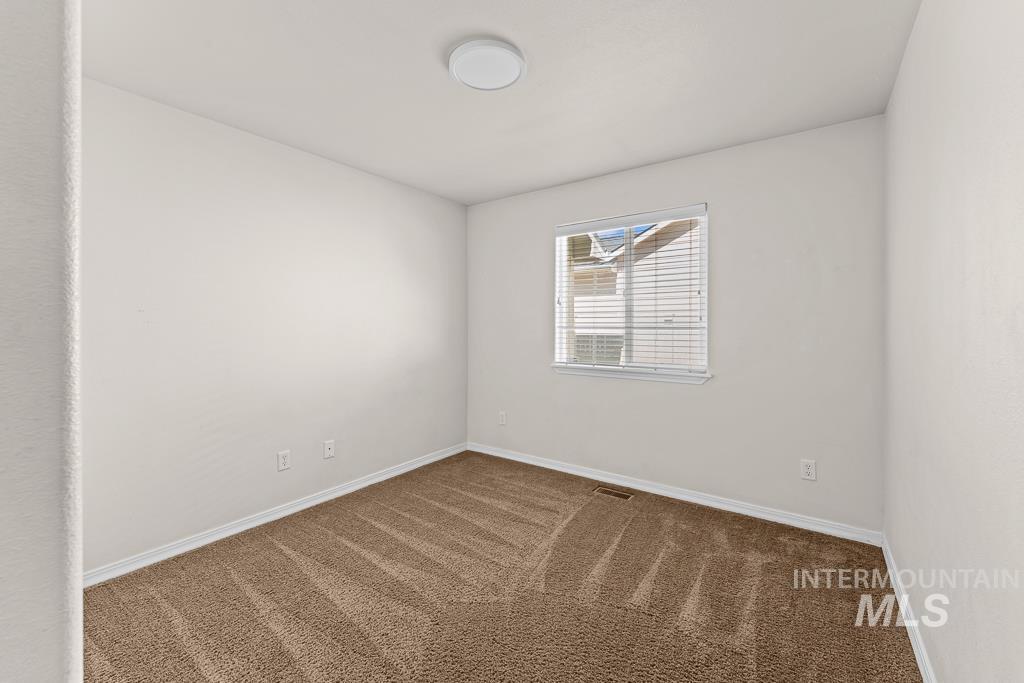 3750 N Rhodes Ave, Meridian, Idaho 83646, 4 Bedrooms, 2.5 Bathrooms, Residential For Sale, Price $525,000, 99004010