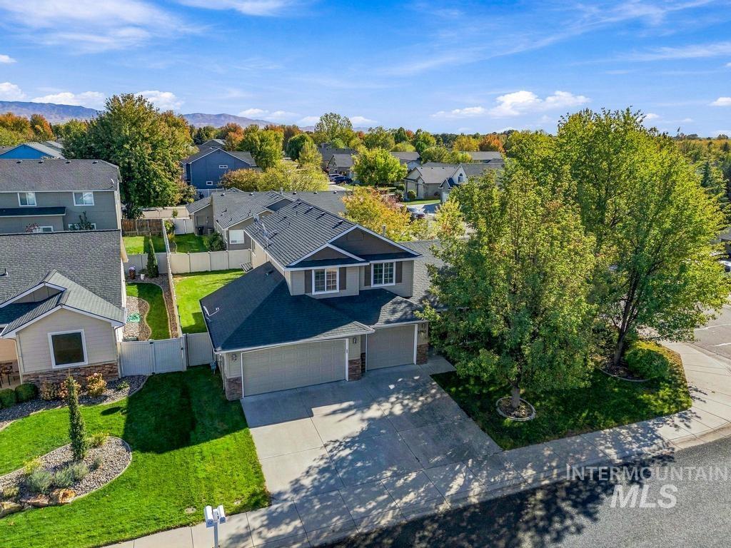 3750 N Rhodes Ave, Meridian, Idaho 83646, 4 Bedrooms, 2.5 Bathrooms, Residential For Sale, Price $525,000, 99004010